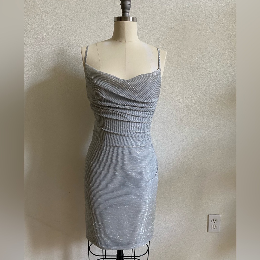 Laundry by Shelli Segal silver lamé mini